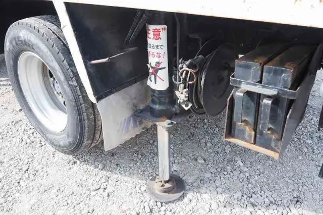 いすゞ エルフ TKG-NKR85N(2WD)の写真12