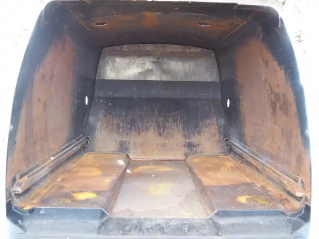 いすゞ エルフ TKG-NKR85N(2WD)の写真14