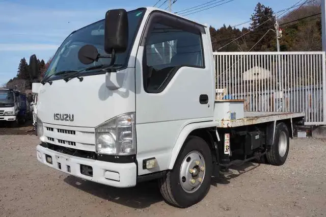 いすゞ エルフ TKG-NKR85N(2WD)の写真18