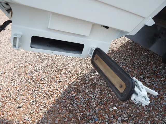 いすゞ エルフ TKG-NKR85N(2WD)の写真20