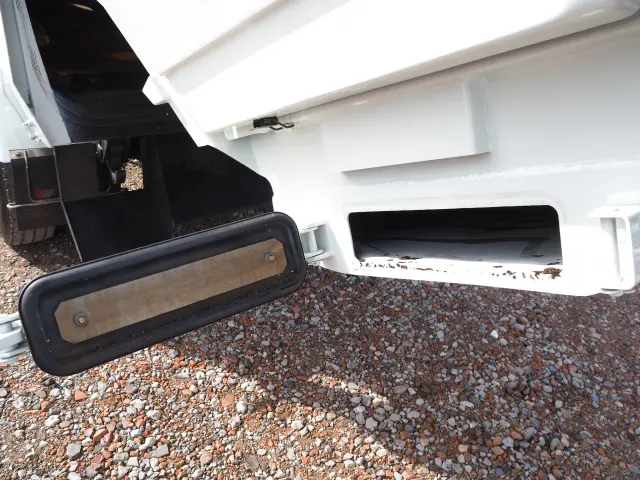 いすゞ エルフ TKG-NKR85N(2WD)の写真21