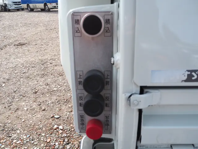 いすゞ エルフ TKG-NKR85N(2WD)の写真37