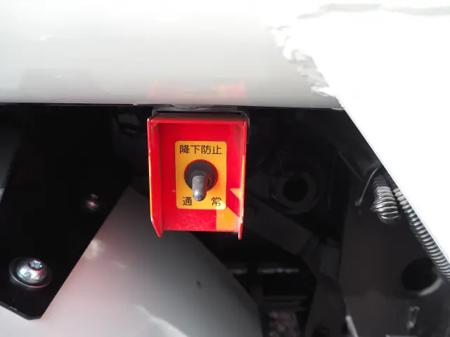 いすゞ エルフ TKG-NKR85N(2WD)の写真39