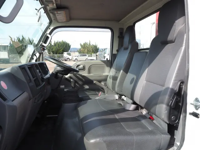 いすゞ エルフ TKG-NKR85N(2WD)の写真46