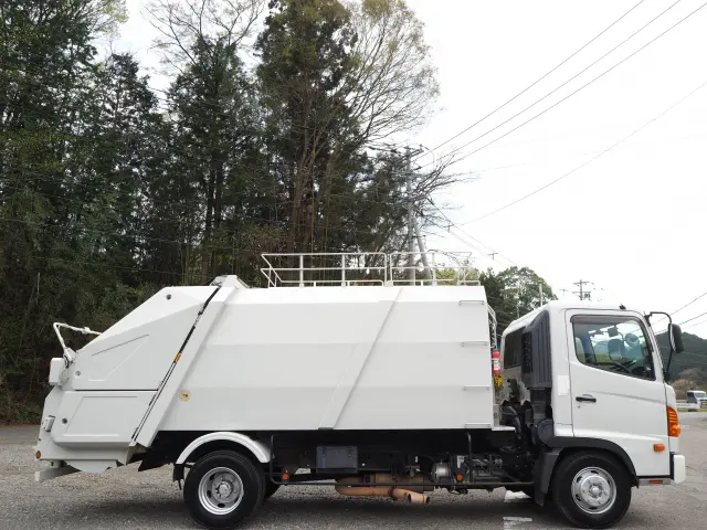 日野 レンジャー BKG-FC7JGYA(2WD)の写真6