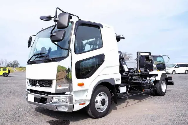 三菱 ファイター 2KG-FK62F(2WD)の写真1