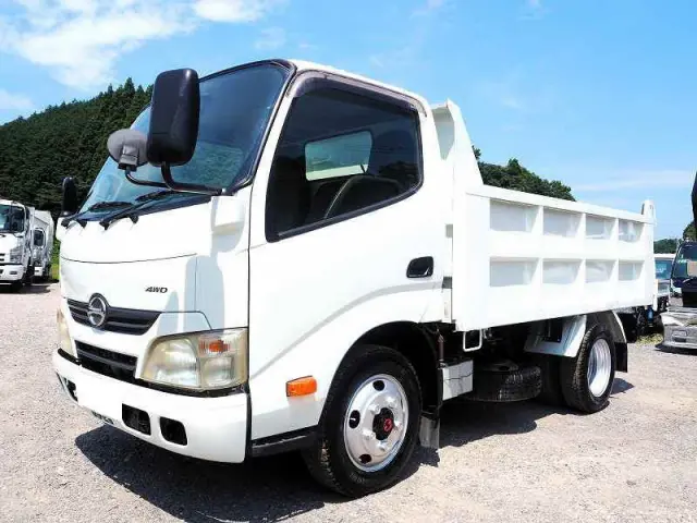 日野 デュトロ SKG-XZU675T(4WD)の写真1