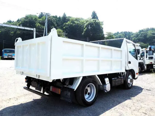 日野 デュトロ SKG-XZU675T(4WD)の写真5