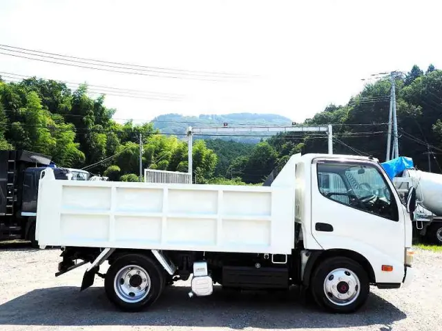 日野 デュトロ SKG-XZU675T(4WD)の写真6