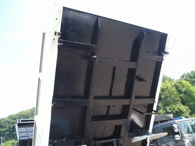 日野 デュトロ SKG-XZU675T(4WD)の写真19