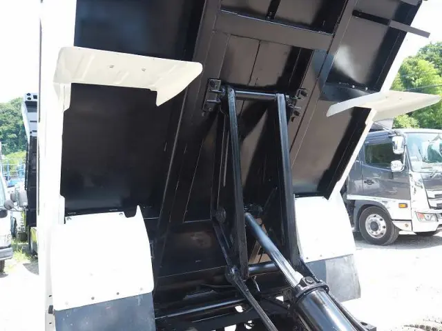 日野 デュトロ SKG-XZU675T(4WD)の写真20