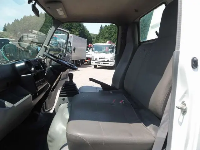 日野 デュトロ SKG-XZU675T(4WD)の写真46