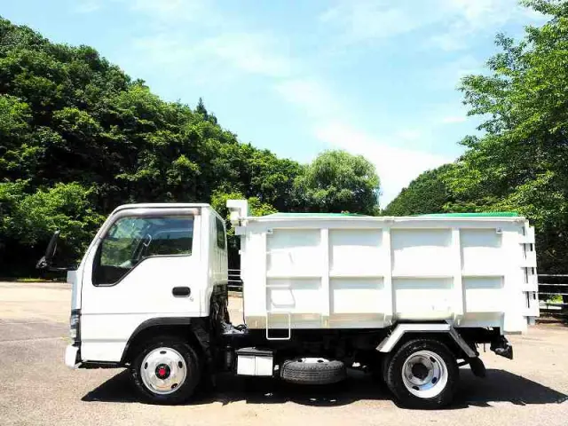 いすゞ エルフ PB-NKS81AN(4WD)の写真2