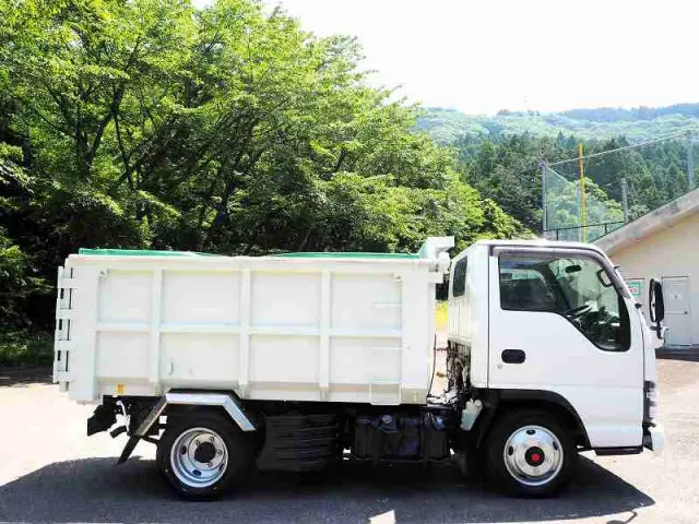 いすゞ エルフ PB-NKS81AN(4WD)の写真6