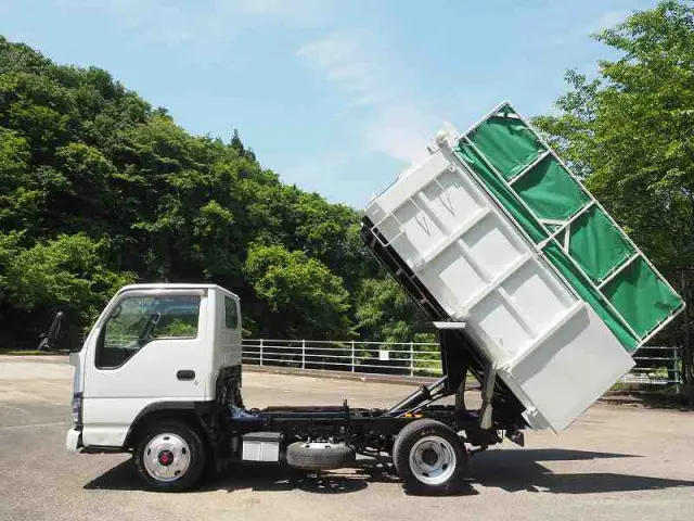 いすゞ エルフ PB-NKS81AN(4WD)の写真10