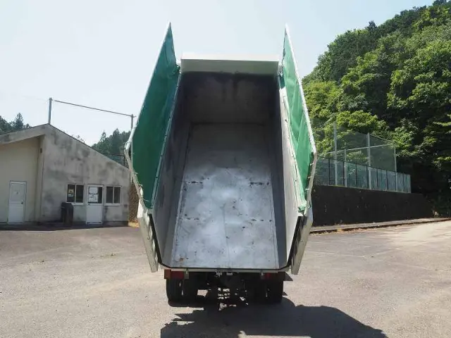 いすゞ エルフ PB-NKS81AN(4WD)の写真12