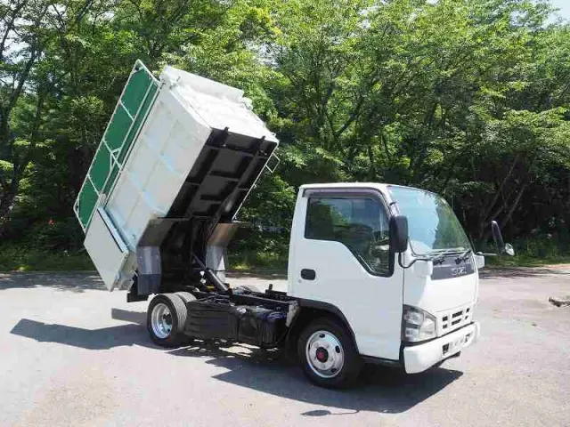 いすゞ エルフ PB-NKS81AN(4WD)の写真15