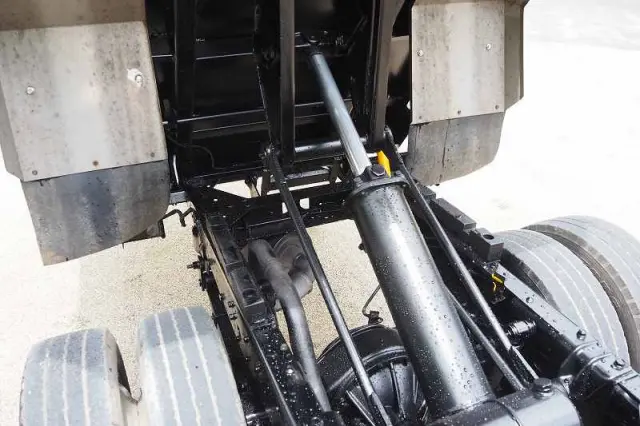 いすゞ エルフ PB-NKS81AN(4WD)の写真19