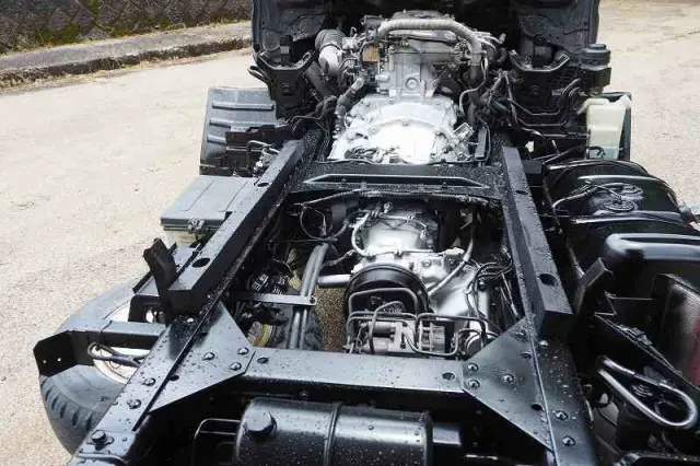 いすゞ エルフ PB-NKS81AN(4WD)の写真22