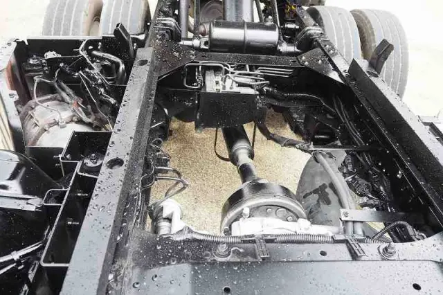 いすゞ エルフ PB-NKS81AN(4WD)の写真23