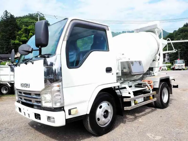 いすゞ エルフ TKG-NKR85N(2WD)の写真1