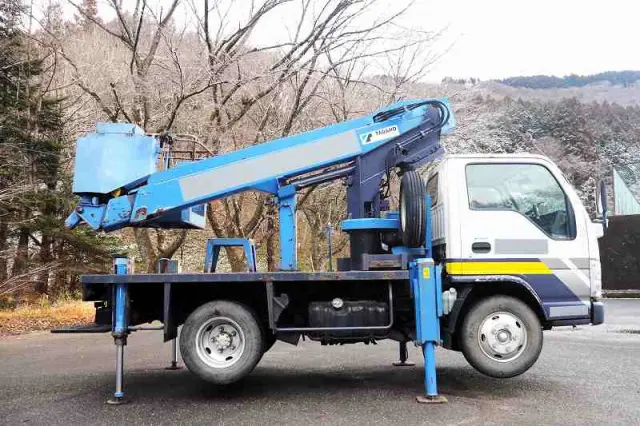 いすゞ エルフ BDG-NKR85N(2WD)の写真6