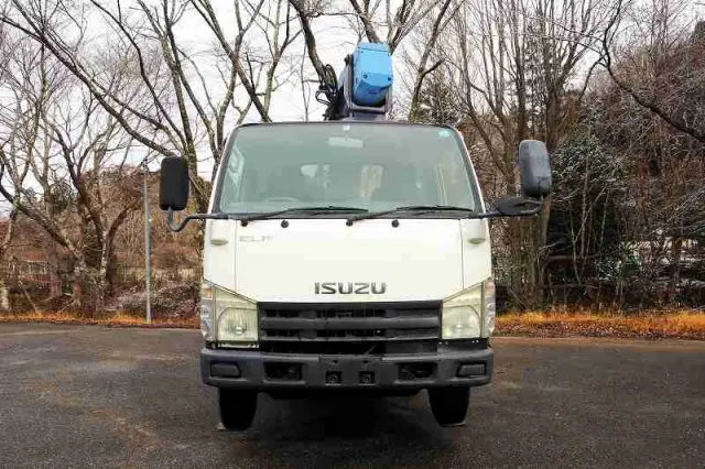 いすゞ エルフ BDG-NKR85N(2WD)の写真8