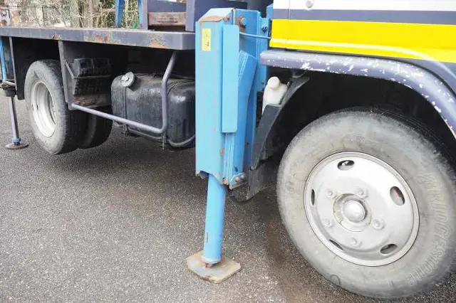 いすゞ エルフ BDG-NKR85N(2WD)の写真9