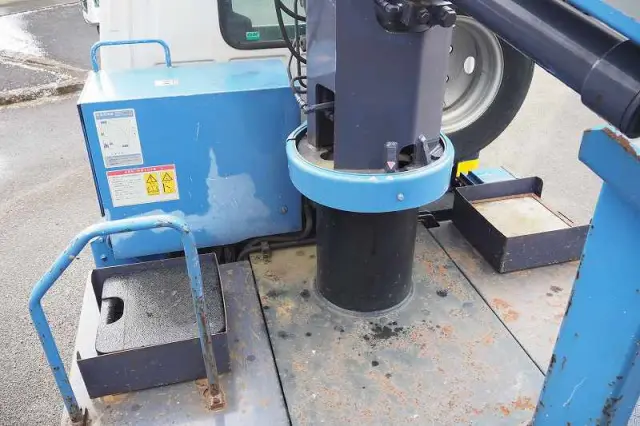 いすゞ エルフ BDG-NKR85N(2WD)の写真14