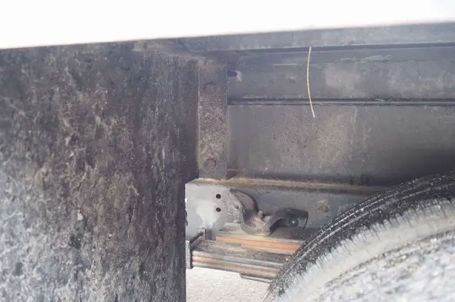 いすゞ エルフ BDG-NKR85N(2WD)の写真31