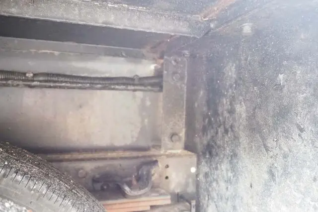 いすゞ エルフ BDG-NKR85N(2WD)の写真39