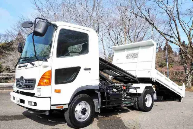 日野 レンジャー TKG-FC9JCAP(2WD)の写真1