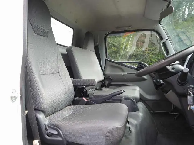 三菱 キャンター 2PG-FEC90(2WD)の写真40