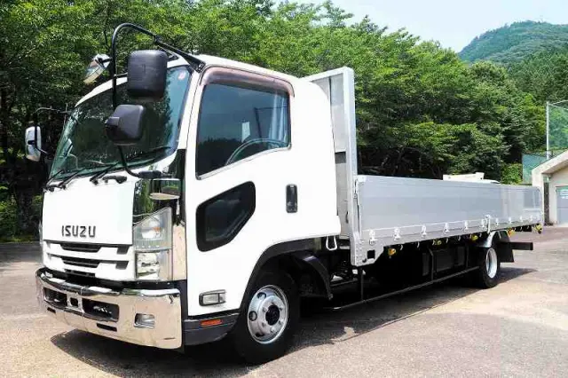 いすゞ フォワード TKG-FRR90S2(2WD)の写真1
