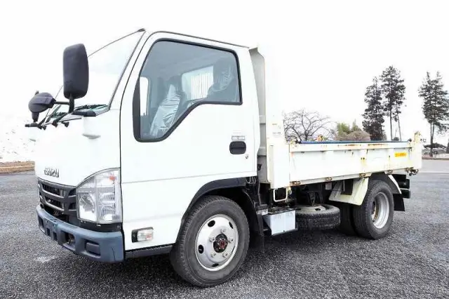 いすゞ エルフ TKG-NKS85AN(4WD)の写真1