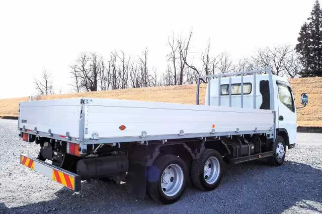 三菱 キャンター PDG-FF83DY(6x2)の写真5