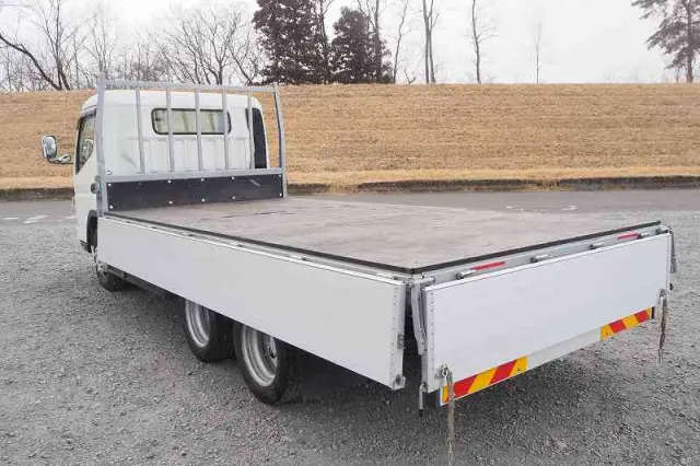 三菱 キャンター PDG-FF83DY(6x2)の写真9