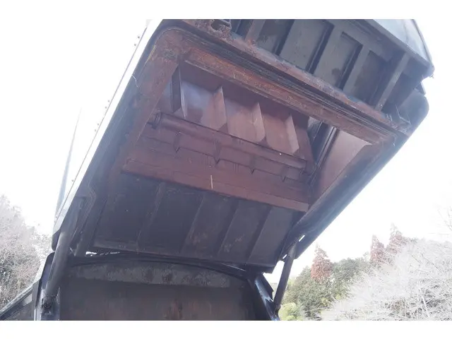 UD コンドル BDG-MK36C(2WD)の写真23