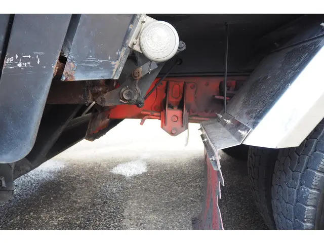 UD コンドル BDG-MK36C(2WD)の写真33