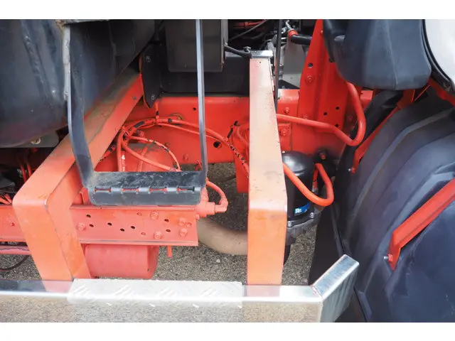 UD コンドル BDG-MK36C(2WD)の写真36