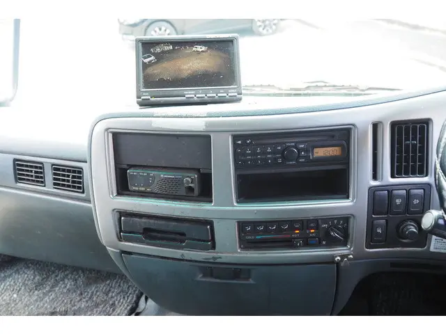 UD コンドル BDG-MK36C(2WD)の写真48