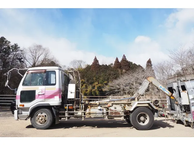 UD コンドル PB-LK36A(2WD)の写真10