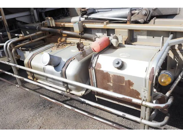 UD コンドル PB-LK36A(2WD)の写真20