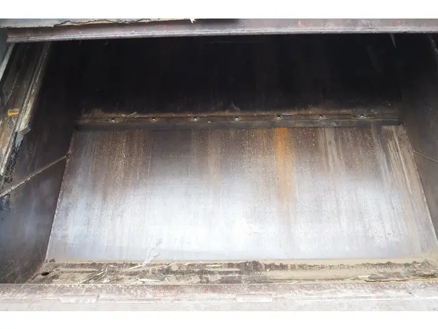 UD コンドル PB-LK36A(2WD)の写真25