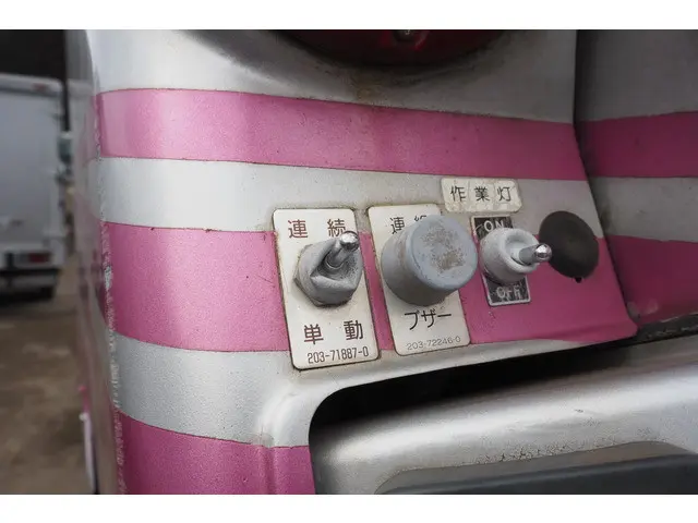 UD コンドル PB-LK36A(2WD)の写真27