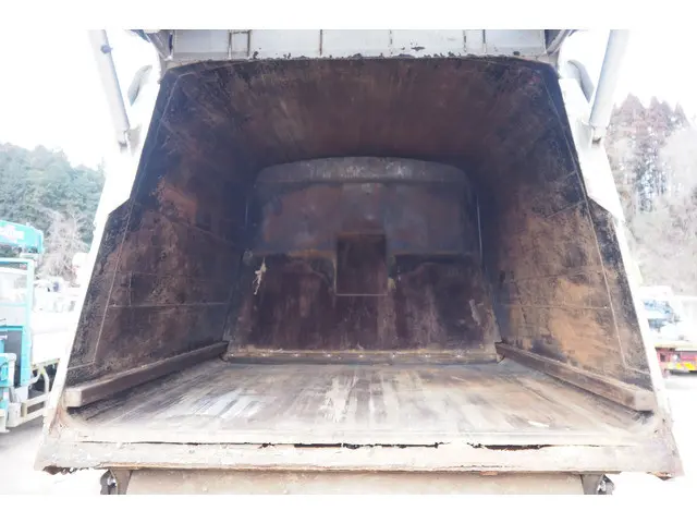 UD コンドル PB-LK36A(2WD)の写真33