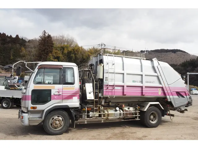 UD コンドル PB-LK36A(2WD)の写真35