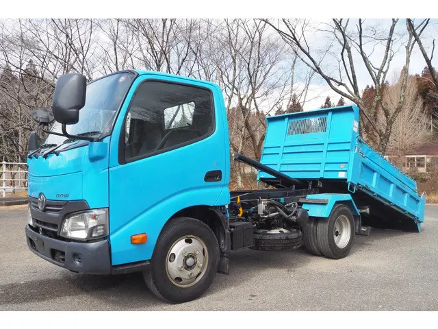 トヨタ ダイナ TKG-XZU620D(2WD)の写真1