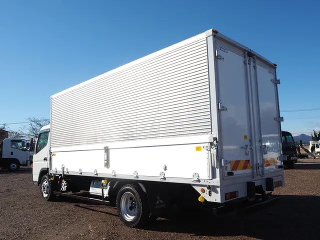 三菱 キャンター 2PG-FEBS0(2WD)の写真3