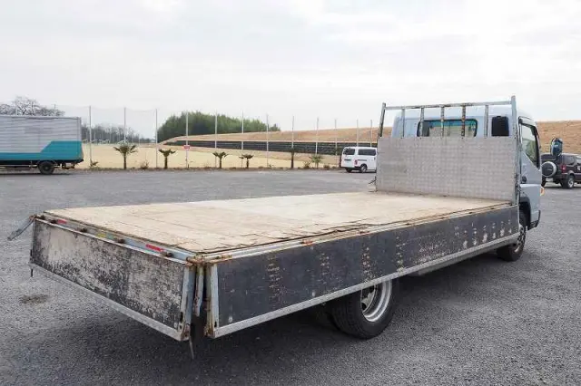 三菱 キャンター 2PG-FEBS0(2WD)の写真11